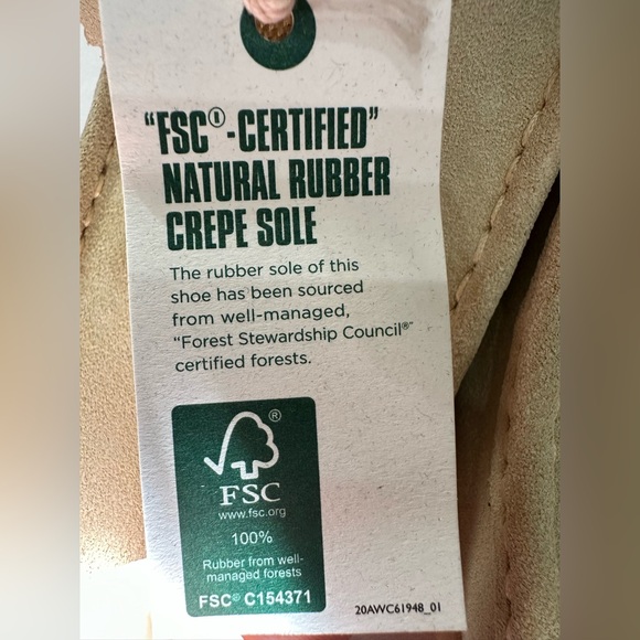 Clarks Women's Wallabee Boots Genuine Suede Tan BNWT Sz 8 - Picture 7 of 9